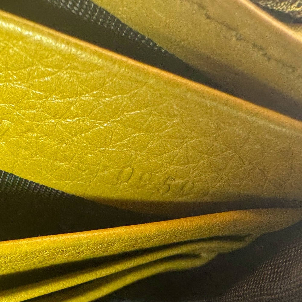 Gucci Continental Wallet Flora Goldenrod Leather W Rare Floral Canvas Lining - Picture 10 of 12